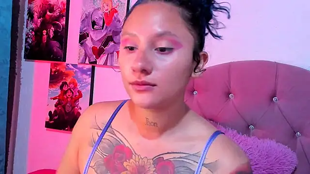 Snapshot of Mila_nixon02 chatting on 04/19/26, 03:28 Mila nixon02 online show from 04/19/26, 03:28