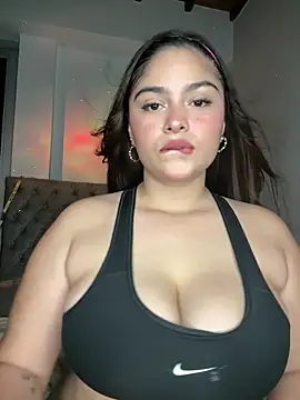 Snapshot of Sarasweet_sex chatting on 03/30/26, 12:44 Sarasweet sex online show from 03/30/26, 12:44