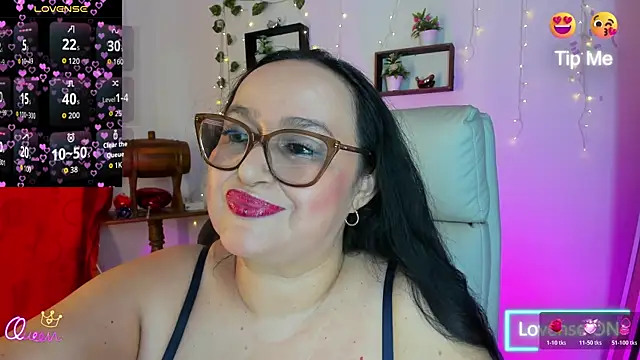 Gia Nahomi online show from 04/05/26, 08:17