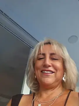 Snapshot of almaluna7 chatting on 06/13/26, 10:51 almaluna7 online show from 06/13/26, 10:51