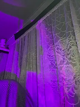 Snapshot of Alahia7demon chatting on 04/15/26, 05:03 Alahia7demon online show from 04/15/26, 05:03