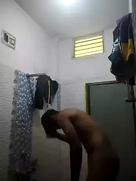 Snapshot of loganwollf chatting on 01/29/25, 12:02 loganwollf online show from 01/29/25, 12:02