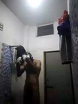 Snapshot of loganwollf chatting on 01/30/25, 02:04 loganwollf online show from 01/30/25, 02:04