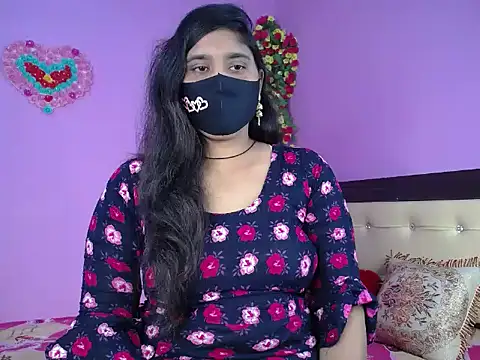 Hot Maleka online show from 02/04/26, 04:13