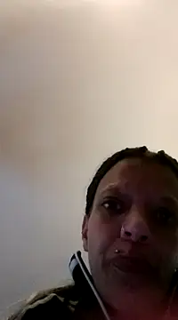 Snapshot of prettyblueeyes420 chatting on 03/16/25, 02:53 prettyblueeyes420 online show from 03/16/25, 02:53