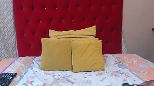 Snapshot of sexychocolatbox10 chatting on 03/26/26, 05:35 sexychocolatbox10 online show from 03/26/26, 05:35