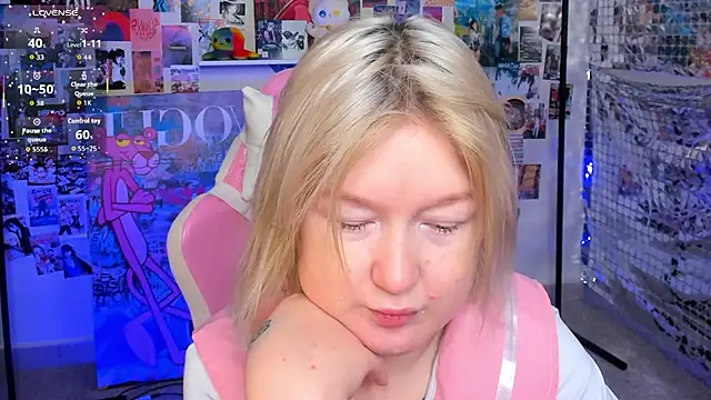 Snapshot of Sara_Robinson chatting on 03/20/26, 03:00 Sara Robinson online show from 03/20/26, 03:00