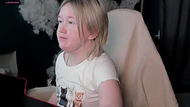 Sara Robinson online show from 04/26/26, 02:42