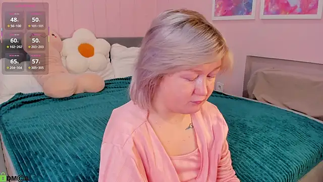 Sara Robinson online show from 06/01/26, 02:57
