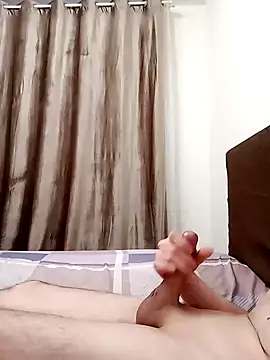 Snapshot of Grifon1973 chatting on 02/01/25, 02:02 Grifon1973 online show from 02/01/25, 02:02