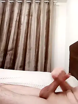 Snapshot of Grifon1973 chatting on 03/05/25, 08:10 Grifon1973 online show from 03/05/25, 08:10