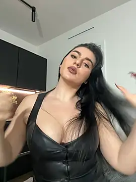Snapshot of Evelyn___Sweet chatting on 04/15/26, 07:54 Evelyn Sweet online show from 04/15/26, 07:54