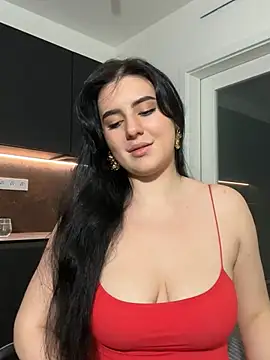 Snapshot of Evelyn___Sweet chatting on 05/13/26, 07:33 Evelyn Sweet online show from 05/13/26, 07:33