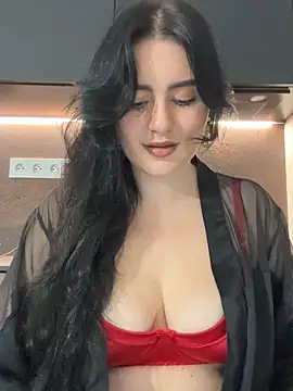 Snapshot of Evelyn___Sweet chatting on 05/15/26, 07:54 Evelyn Sweet online show from 05/15/26, 07:54