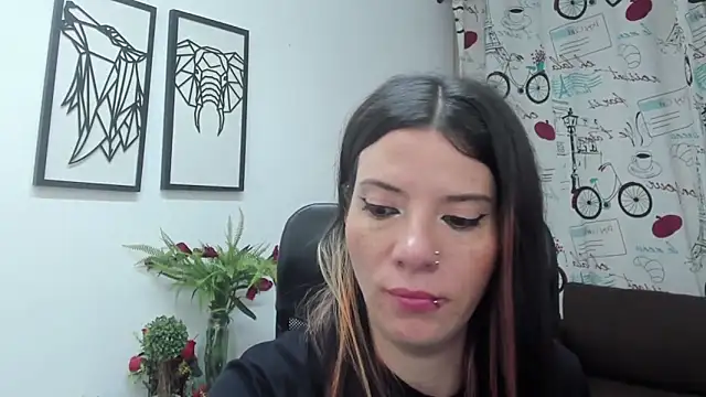 DanaaRey online show from 11/05/25, 04:18