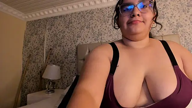 MahlaKhalifa online show from 05/13/26, 07:55