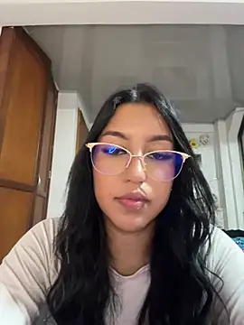 Snapshot of Tamara_Roberts1 chatting on 02/28/25, 05:48 Tamara Roberts1 online show from 02/28/25, 05:48