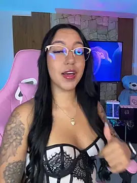 Snapshot of Tamara_Roberts1 chatting on 03/09/25, 05:33 Tamara Roberts1 online show from 03/09/25, 05:33