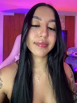 Snapshot of Tamara_Roberts1 chatting on 03/25/26, 01:33 Tamara Roberts1 online show from 03/25/26, 01:33