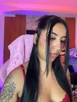 Snapshot of Tamara_Roberts1 chatting on 03/28/26, 01:05 Tamara Roberts1 online show from 03/28/26, 01:05