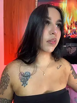 Snapshot of Tamara_Roberts1 chatting on 07/18/26, 02:27 Tamara Roberts1 online show from 07/18/26, 02:27