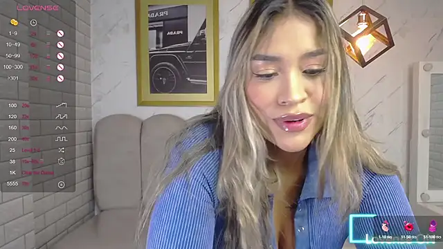 Snapshot of _Charlotte_v chatting on 04/16/26, 04:24 Charlotte v online show from 04/16/26, 04:24