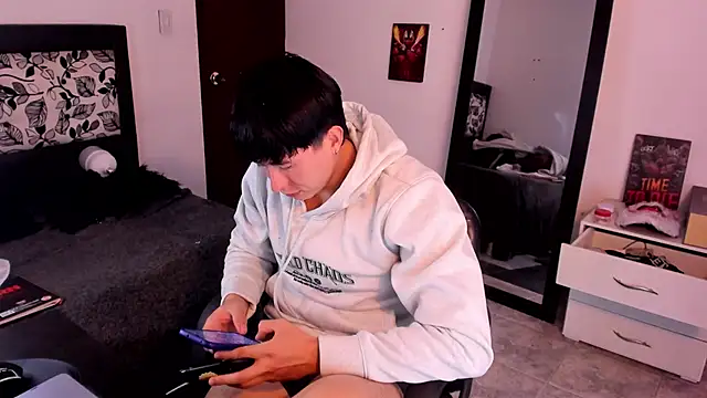 setsuna10 online show from 03/19/25, 12:37