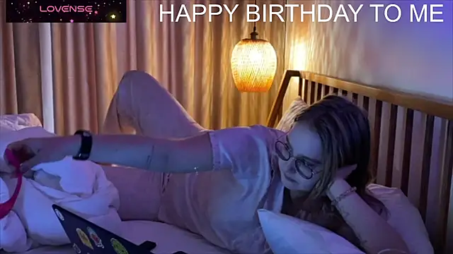 JacyWinslat online show from 12/02/25, 01:22