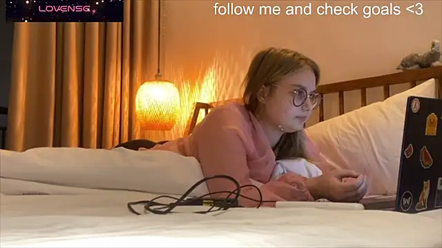 JacyWinslat online show from 12/14/25, 11:04