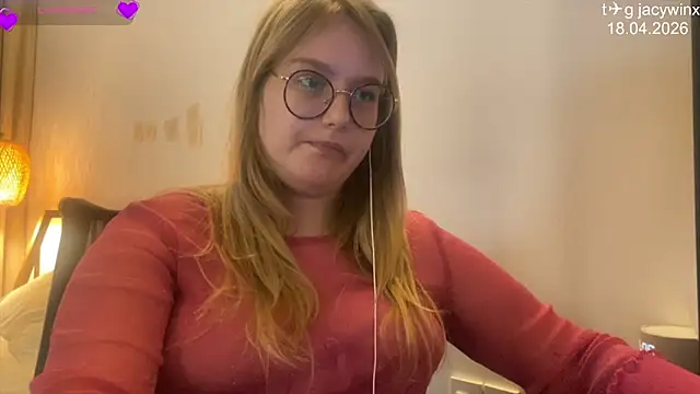 Snapshot of JacyWinslat chatting on 04/18/26, 05:06 JacyWinslat online show from 04/18/26, 05:06
