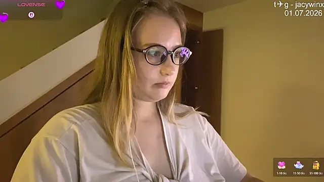 Snapshot of JacyWinslat chatting on 07/01/26, 11:23 JacyWinslat online show from 07/01/26, 11:23