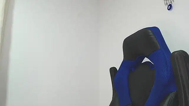 Snapshot of melissa_bakerr chatting on 02/11/25, 06:30 melissa bakerr online show from 02/11/25, 06:30