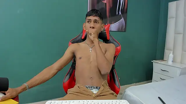 Snapshot of Nick_Collins18 chatting on 02/08/25, 09:25 Nick Collins18 online show from 02/08/25, 09:25