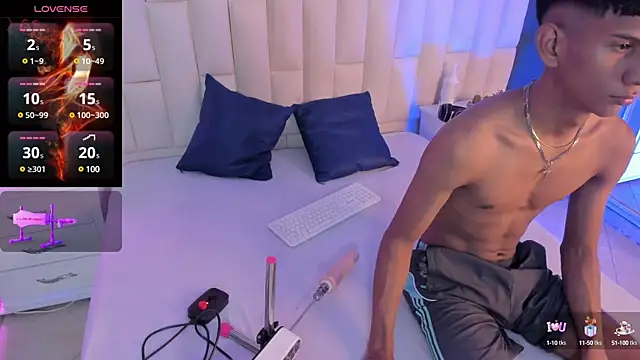 Snapshot of Nick_Collins18 chatting on 02/15/25, 10:31 Nick Collins18 online show from 02/15/25, 10:31