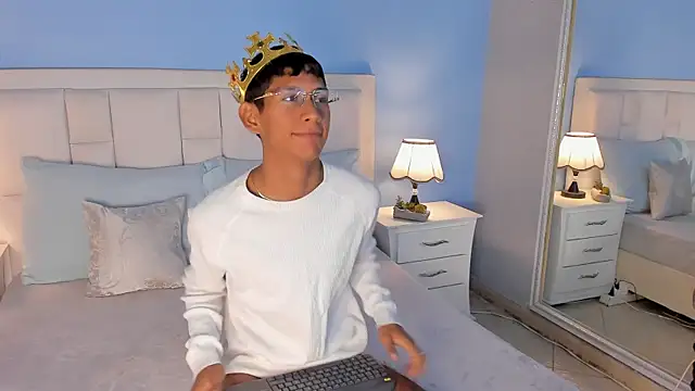 Snapshot of Nick_Collins18 chatting on 09/19/25, 03:30 Nick Collins18 online show from 09/19/25, 03:30