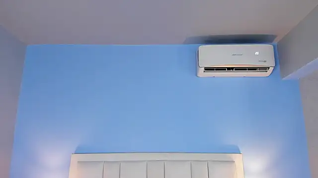 Snapshot of Nick_Collins18 chatting on 09/29/25, 08:57 Nick Collins18 online show from 09/29/25, 08:57