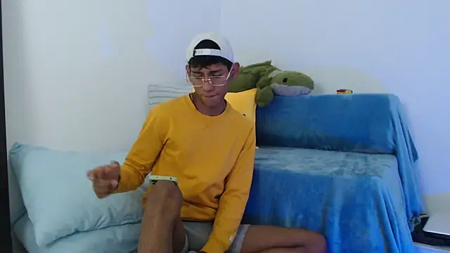 Snapshot of Nick_Collins18 chatting on 10/30/25, 08:20 Nick Collins18 online show from 10/30/25, 08:20