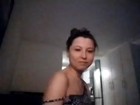 Snapshot of Florita2442 chatting on 02/20/25, 12:41 Florita2442 online show from 02/20/25, 12:41