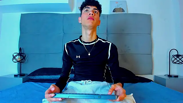 NeoRaptis online show from 02/18/25, 08:25