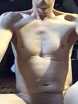 Snapshot of Sunking13cm chatting on 09/19/25, 05:20 Sunking13cm online show from 09/19/25, 05:20