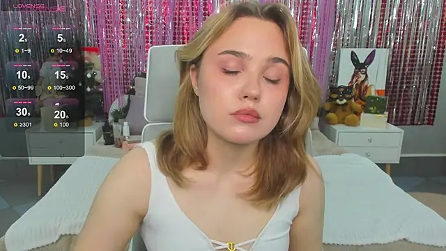 Snapshot of Sweet_muffin00 chatting on 12/12/24, 05:42 Sweet muffin00 online show from 12/12/24, 05:42