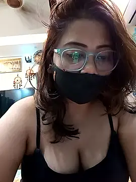 Cute-mona online show from 11/04/25, 10:20