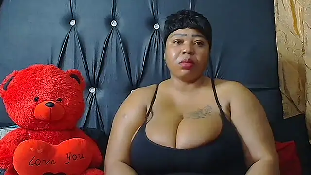 Snapshot of HUMONGUOUSTITSS chatting on 09/24/25, 06:22 HUMONGUOUSTITSS online show from 09/24/25, 06:22