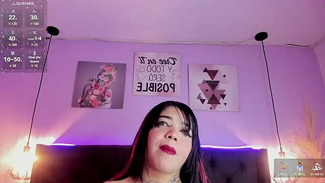 Snapshot of KRYSTENMOON chatting on 04/20/26, 04:10 KRYSTENMOON online show from 04/20/26, 04:10