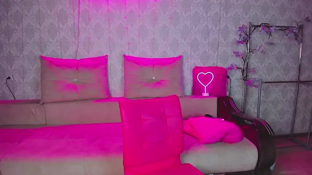 Snapshot of Megan_Black_Moon chatting on 12/02/25, 04:18 Megan Black Moon online show from 12/02/25, 04:18