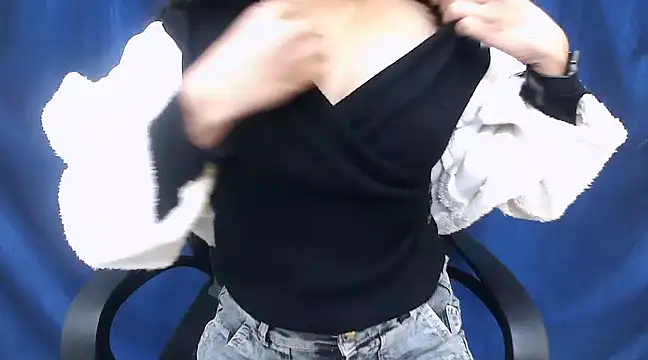 Snapshot of cutie-pie8 chatting on 01/10/25, 10:15 cutie-pie8 online show from 01/10/25, 10:15