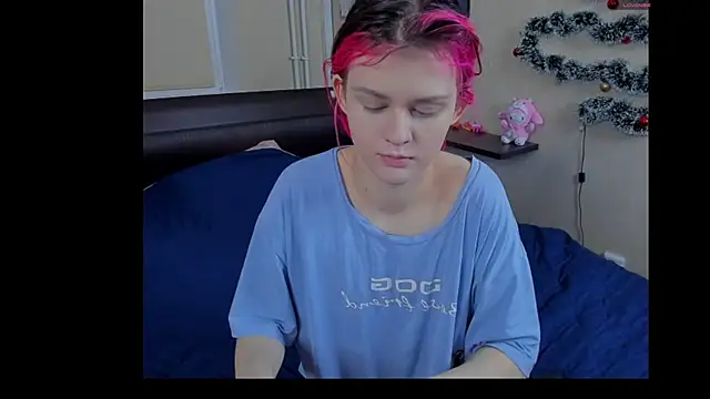 Snapshot of JulieTaylors chatting on 04/07/26, 10:20 JulieTaylors online show from 04/07/26, 10:20