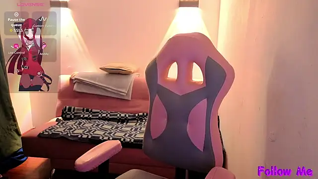 Snapshot of vittorialombardi__ chatting on 03/22/26, 07:12 vittorialombardi online show from 03/22/26, 07:12