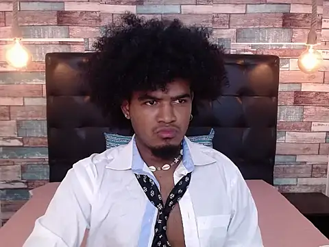 Snapshot of JaicobRuneer chatting on 10/07/25, 11:46 JaicobRuneer online show from 10/07/25, 11:46