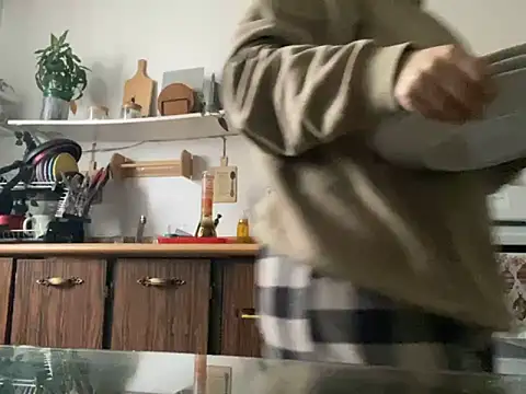 Kittyymaze1 online show from 12/29/24, 01:38